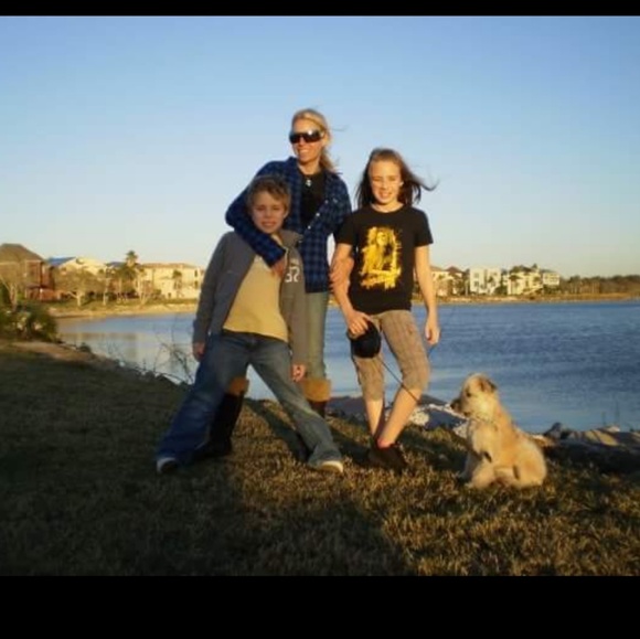 Meet your Posher, Rhonda - Picture 4 of 8